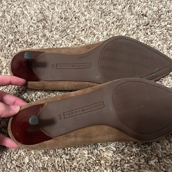 Like New Tommy Hilfiger Kitten Heels - Picture 4 of 4